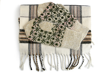 Image showing Scarf and mittens