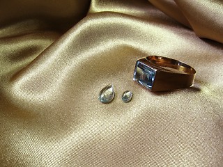 Image showing Aquamarine ring and gems