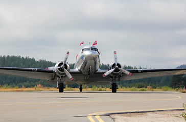 Image showing Dakota veteran aircraft