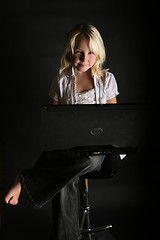 Image showing Computer girl