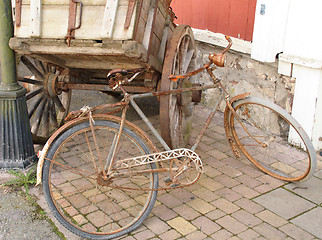 Image showing old bike on the road