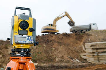 Image showing Surveyor equipment theodolite