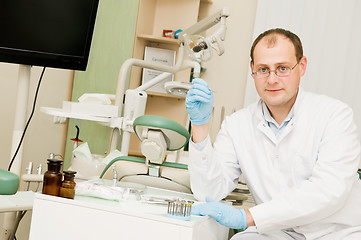 Image showing dentist doctor man