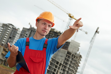 Image showing builder worker with clipboard