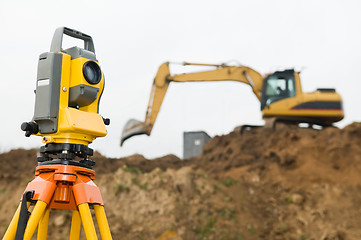 Image showing Surveyor theodolite on tripod 