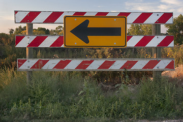 Image showing end of road barrier with arrow sign