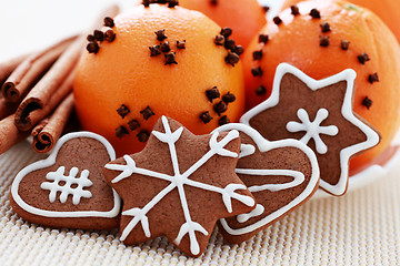 Image showing oranges and gingerbreads