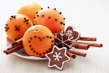 Image showing oranges and gingerbreads