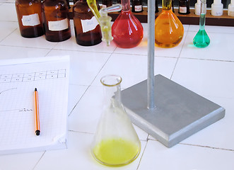 Image showing School chemistry laboratory desk