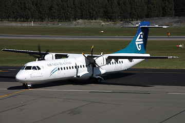 Image showing Regional airliner