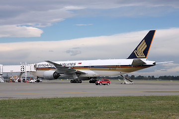 Image showing Singapore Airlines