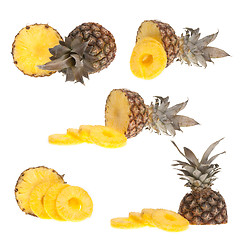 Image showing Whole and half pinapple