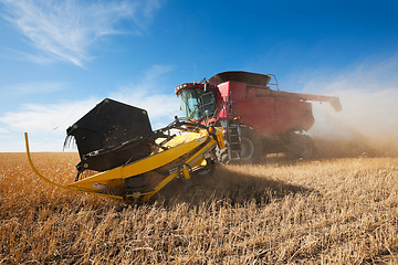 Image showing Working combine