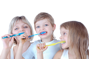 Image showing brushing teeth