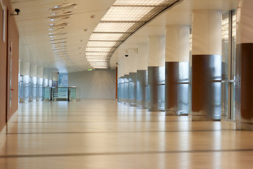 Image showing Corridor with pillar in aeroport