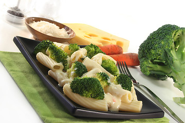 Image showing Tortiglione with broccoli cheese sauce