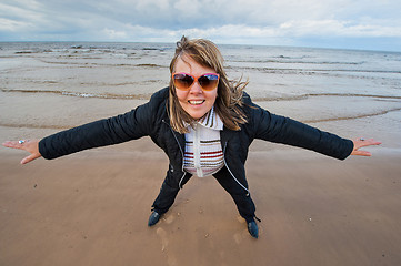 Image showing Adult woman at the sea