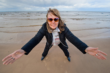 Image showing Adult woman at the sea