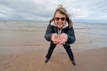 Image showing Adult woman at the sea