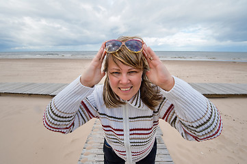 Image showing Adult woman at the sea