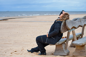 Image showing Adult woman at the sea