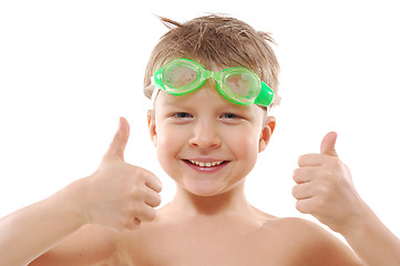 Image showing child with goggles and thumbs up
