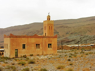 Image showing Small remote desert mosque