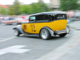 Image showing Blurred Retro Car