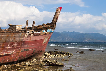 Image showing Shipwreck in shoreline