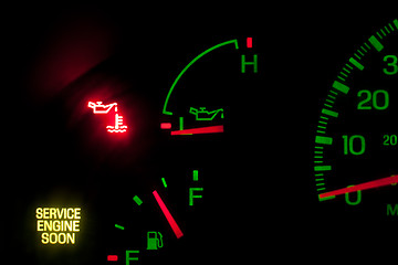 Image showing Service Engine oil pressure 