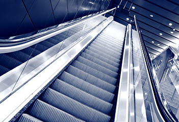 Image showing escalator