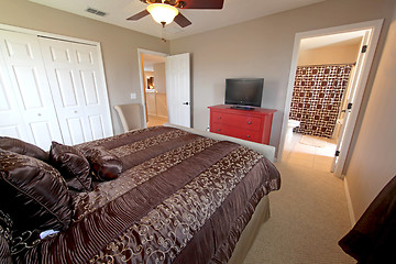 Image showing Queen Master Bedroom