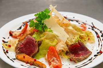 Image showing salad with roast beef