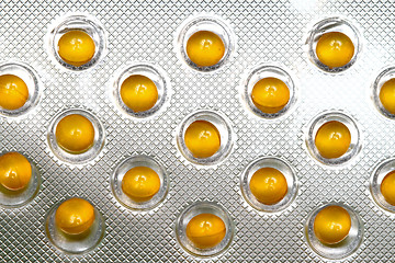 Image showing Yellow pills