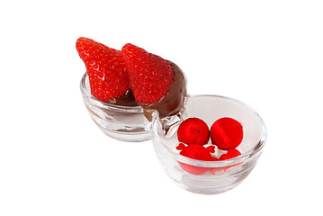 Image showing Strawberries in milk chocolate