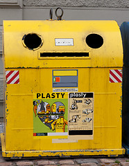 Image showing Yellow trash on the streets of Prague