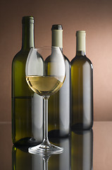 Image showing White wine