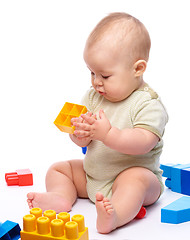 Image showing Little boy with building bricks