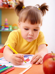 Image showing Little girl draw with felt-tip pen