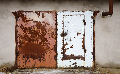 Image showing Old door of a garage