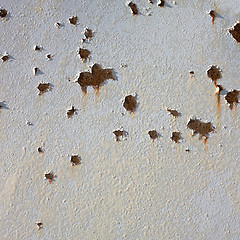 Image showing The decayed peeled wall