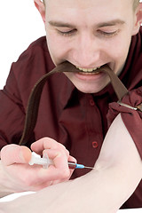 Image showing Young man to give an injection himself