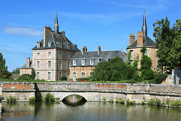 Image showing Castle and its park