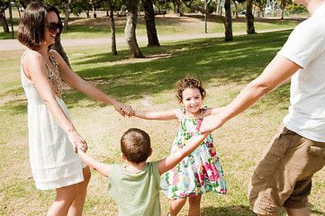 Image showing Family in the park