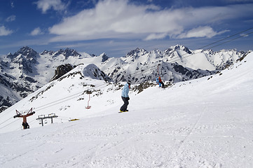 Image showing Snowboarder on the slope