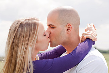 Image showing Beautiful picture of kissing couple