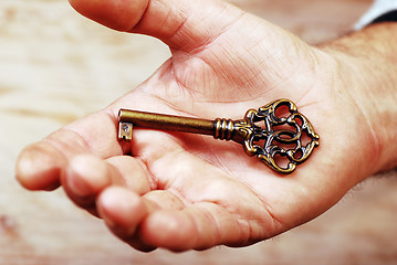 Image showing A key 