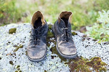 Image showing Old leather brown dirty boots