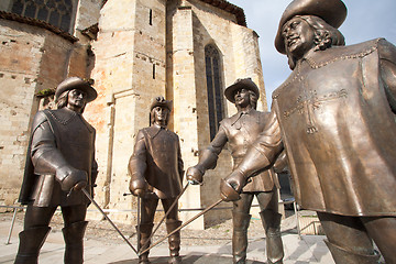 Image showing Statues of D'Artagnan and the three musketeers.