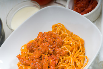 Image showing tomato and chicken pasta